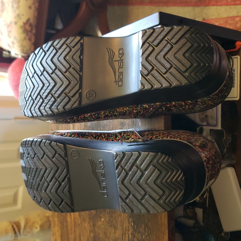 Dansko Womens Professional Pixel Patent Clog Sz 37 7 - Picture 11 of 11